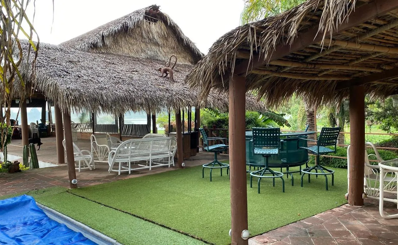 Jardin Quinta Las Fuentes Cabanas, Valsequillo. Puebla 0*,  Mexico
